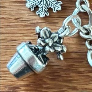 Retired green thumb james Avery charm